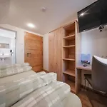 Pitze 게스트하우스 3*